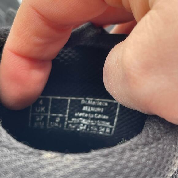 Dr. Martens Black Lace Up Shoes, Size 6L. In excellent condition! - Picture 6 of 9